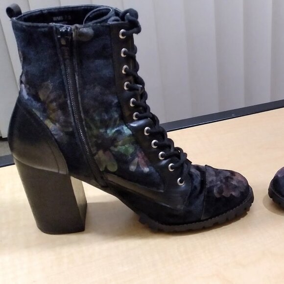 AMANDA WMS 7.5 Black Floral Zip Up Ankle Boots - Picture 7 of 17